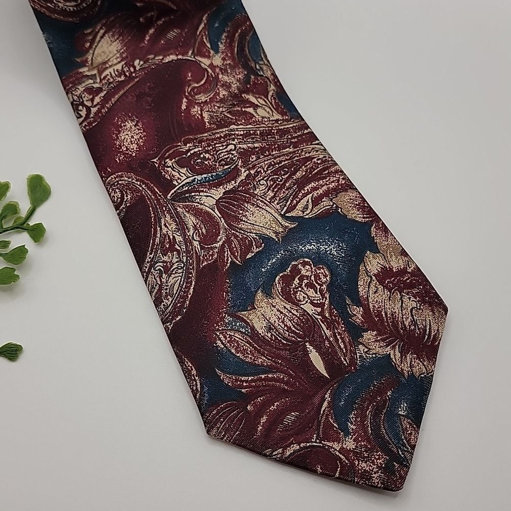 Surrey Silk Tie Paisley in Burgundy and Blue